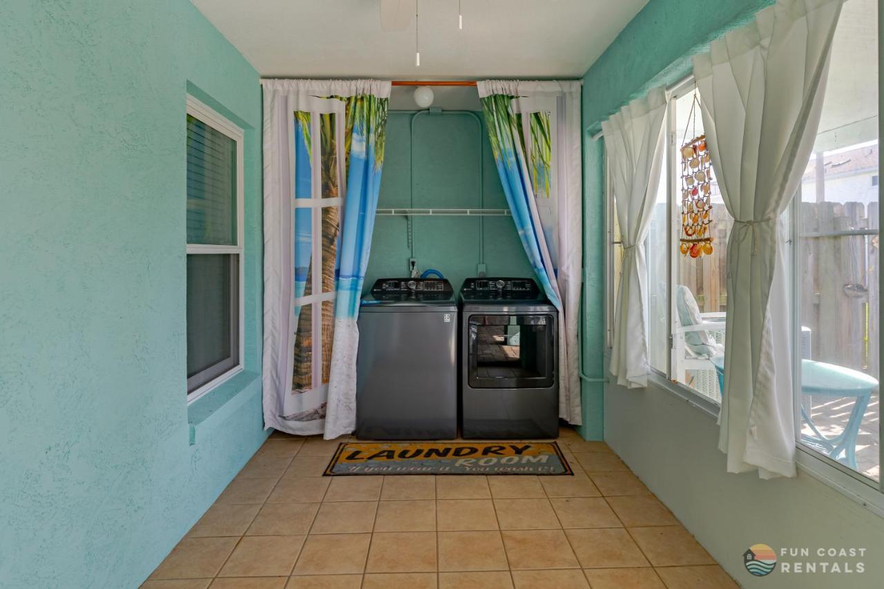 Dog Friendly Home Wprivate Fenced Yard, Garage & Fire Pit Steps To The Beach! 뉴스머나비치 외부 사진